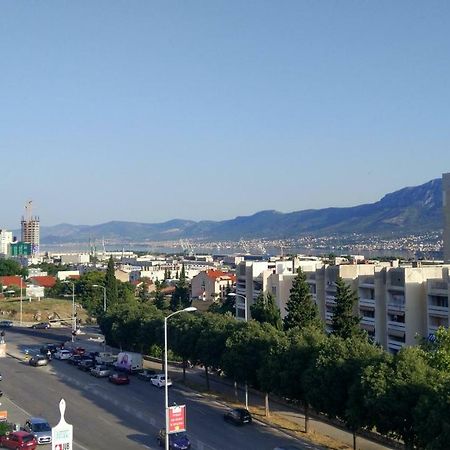 Small Northside Apartment سبليت المظهر الخارجي الصورة