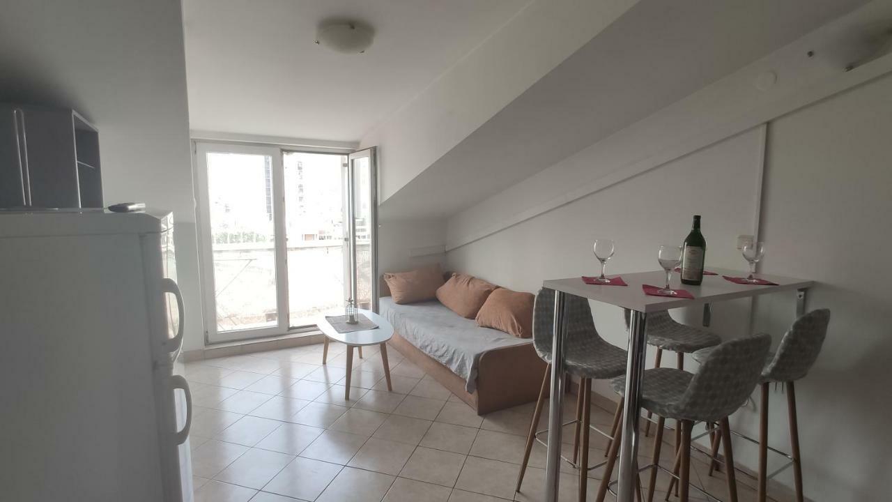 Small Northside Apartment سبليت المظهر الخارجي الصورة