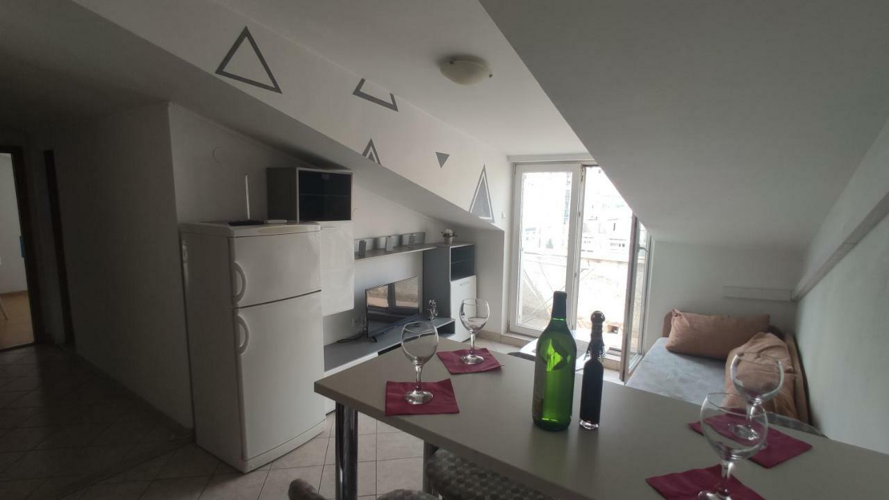 Small Northside Apartment سبليت المظهر الخارجي الصورة