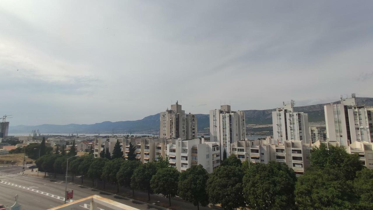 Small Northside Apartment سبليت المظهر الخارجي الصورة