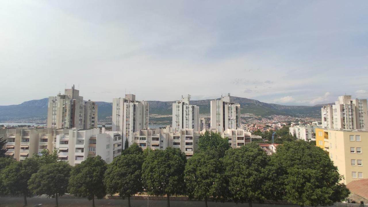 Small Northside Apartment سبليت المظهر الخارجي الصورة