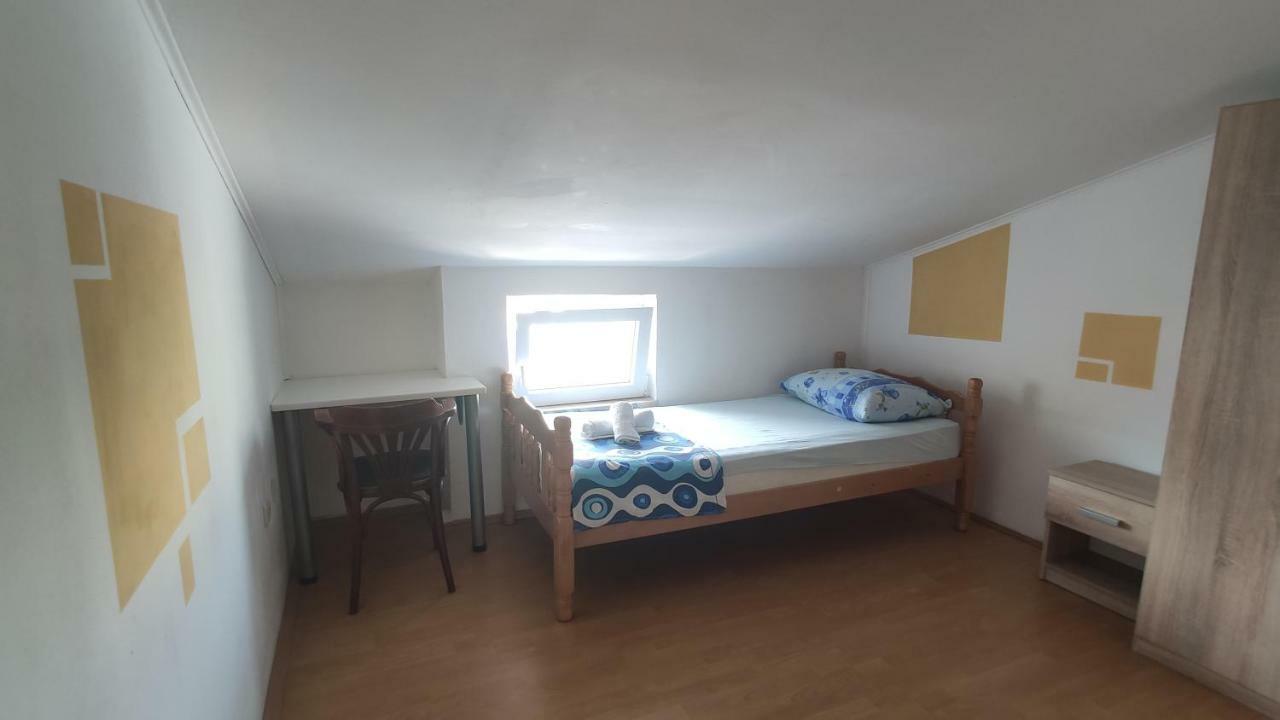 Small Northside Apartment سبليت المظهر الخارجي الصورة